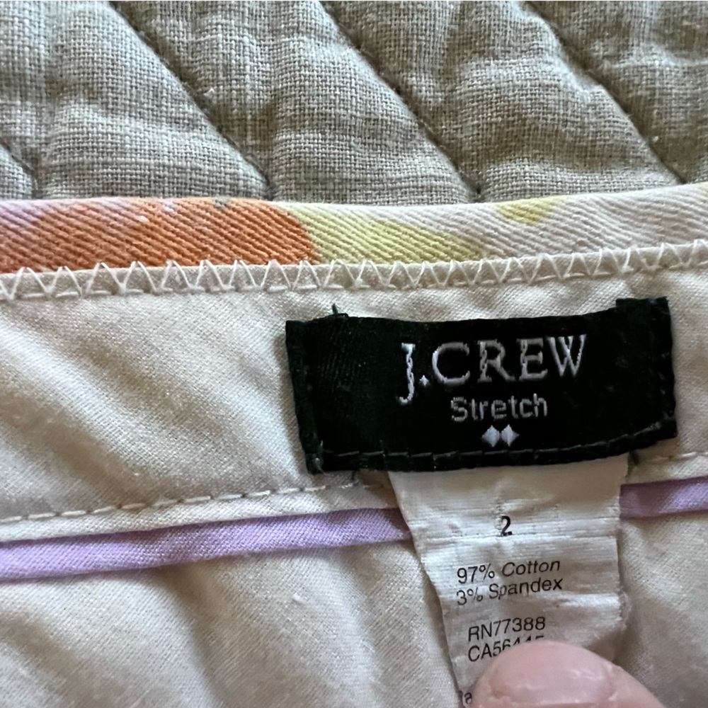 Size 2 colorful flower shorts by J Crew stretchy - Picture 6 of 6